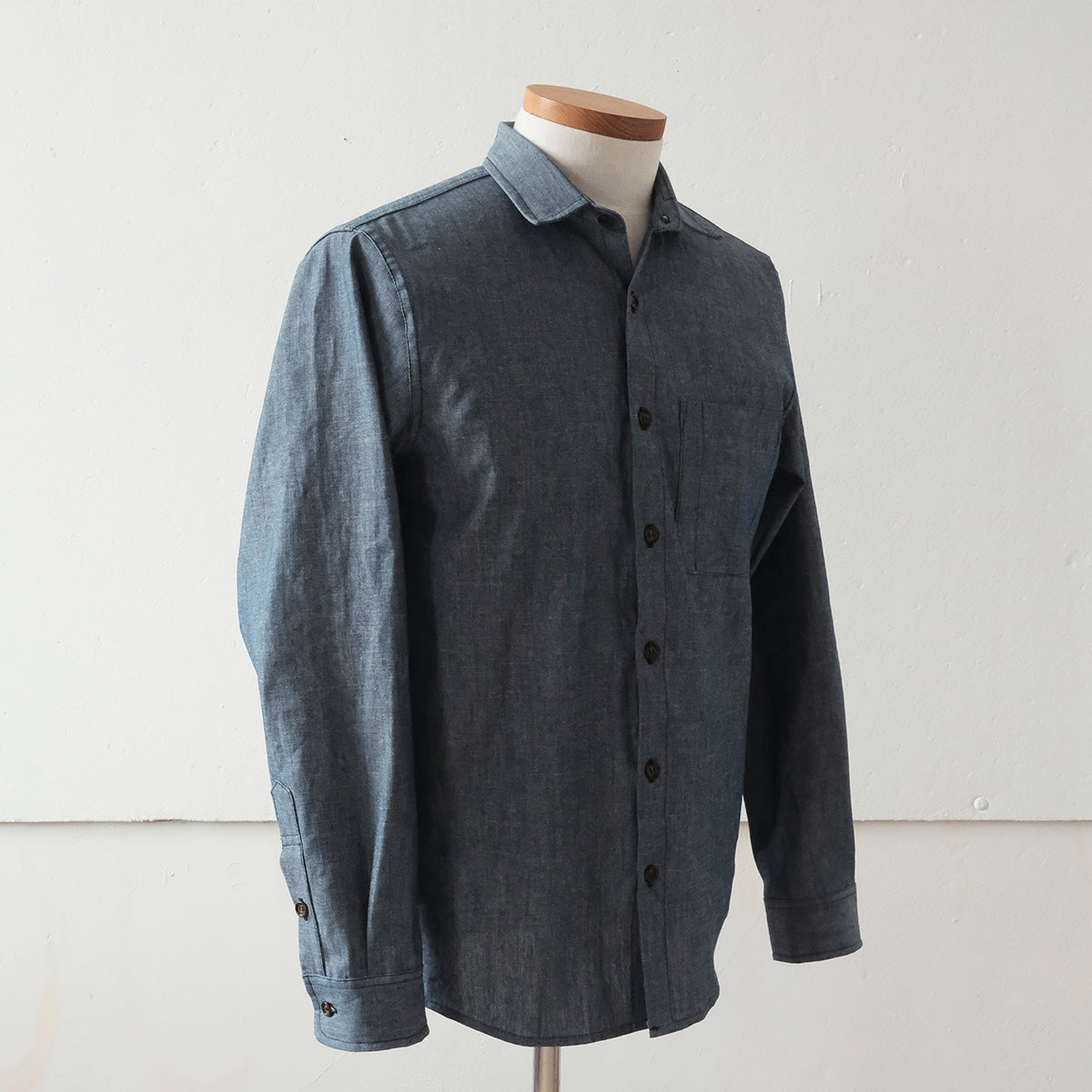 Weathervane Shirt –  Smoke Chambray